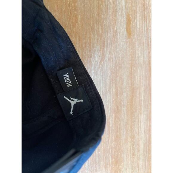 Black Jordan Youth Ballcap Adjustable Cap Hat - Picture 2 of 3